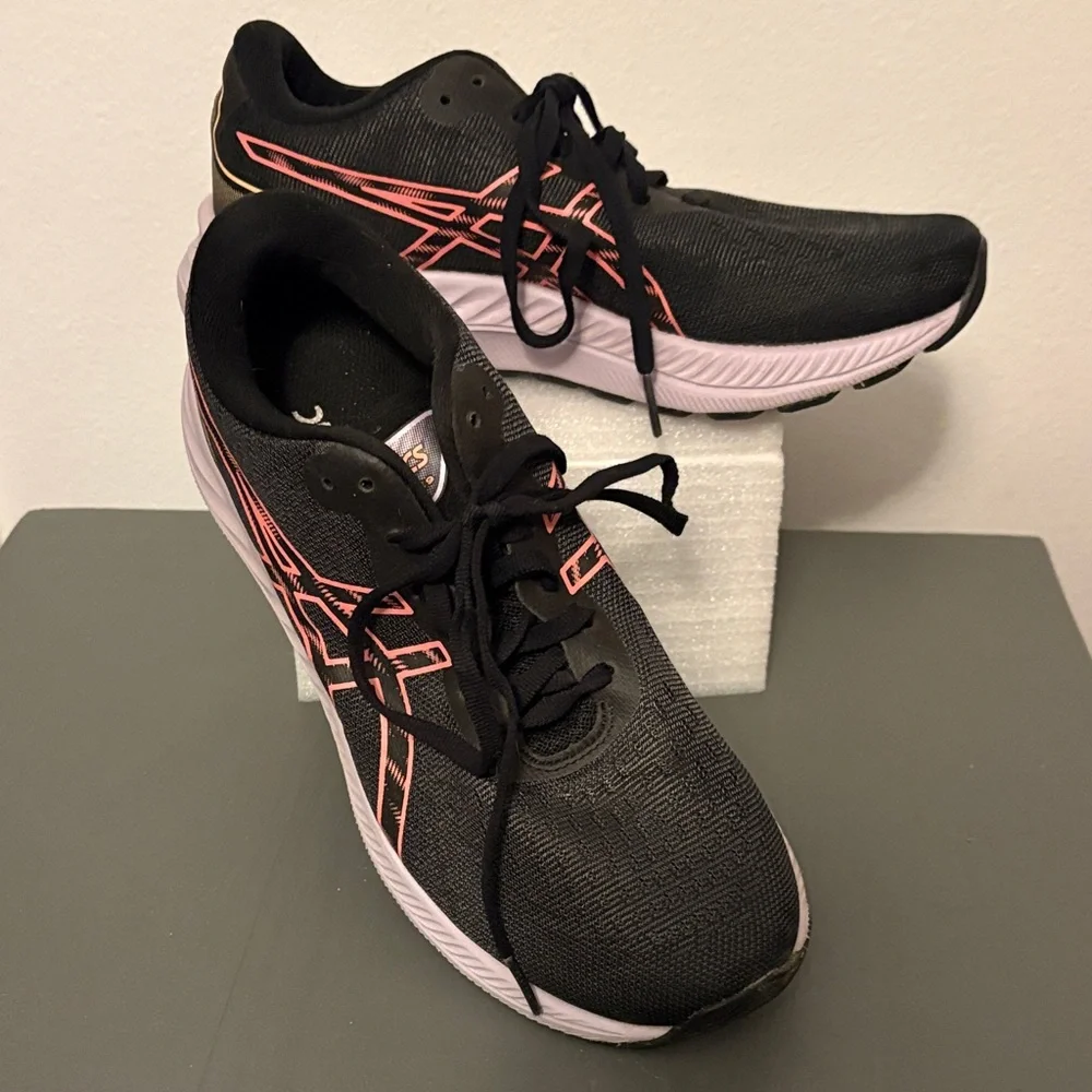ASICS Women's Black and Pink Sneakers - Picture 2 of 6